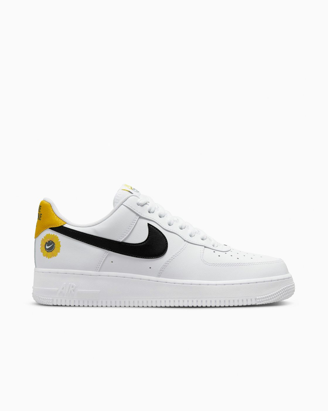 NIKE Air Force 1 ’07 LV8 2 - Scarpe