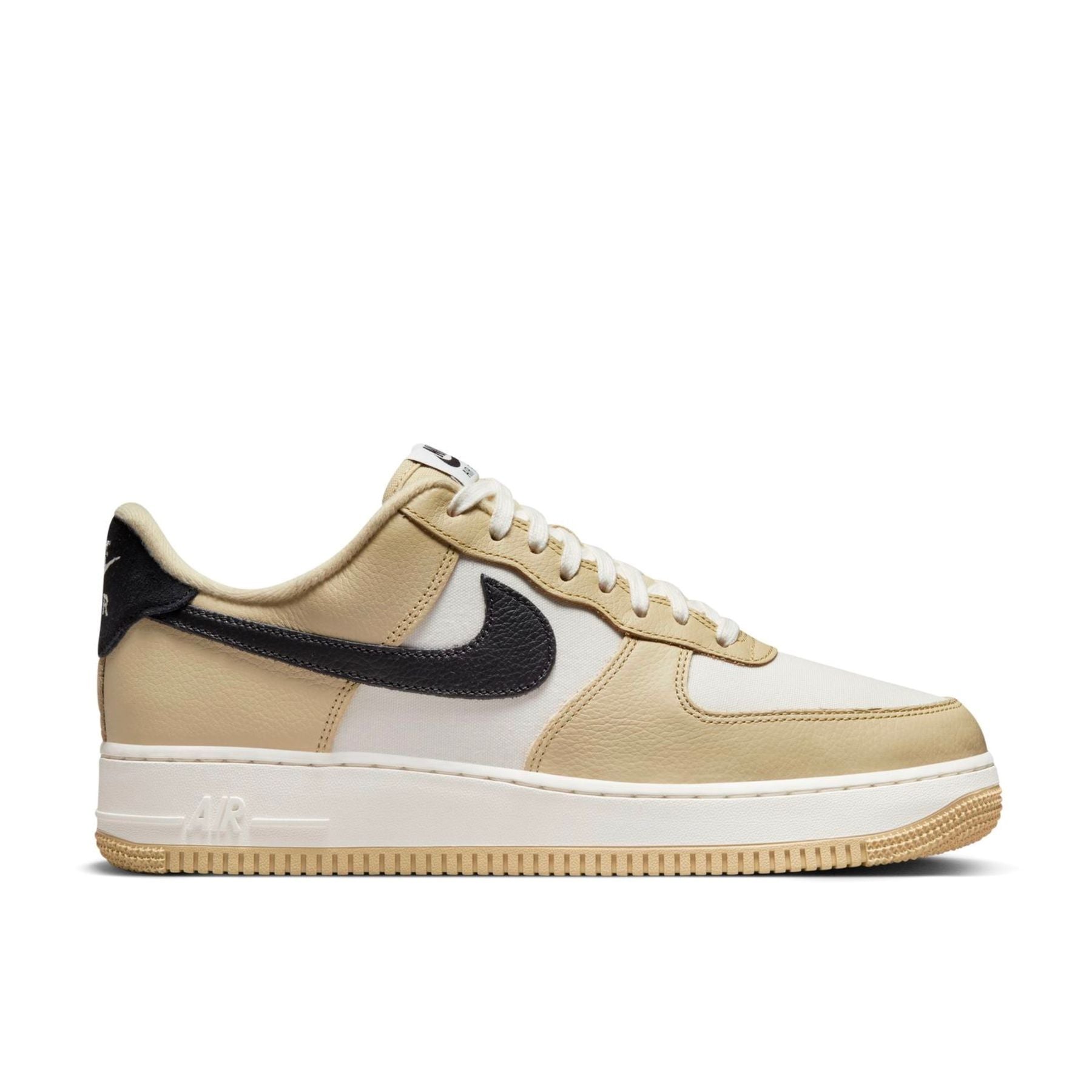 NIKE Air Force 1 ’07 LX Low Team Gold - Scarpe