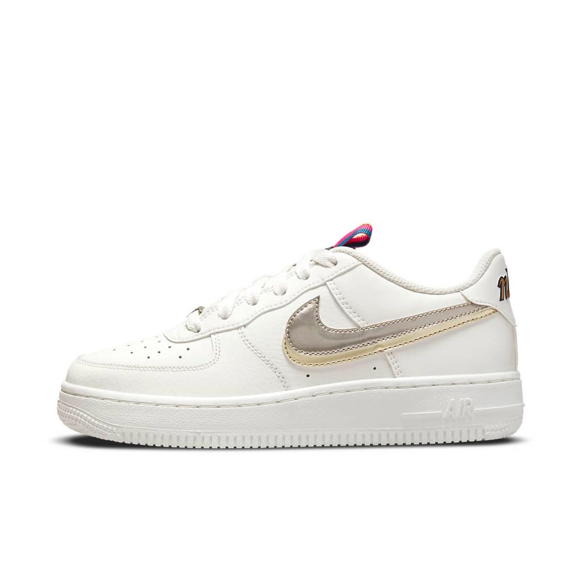 NIKE Air Force 1 LV8 - Scarpe