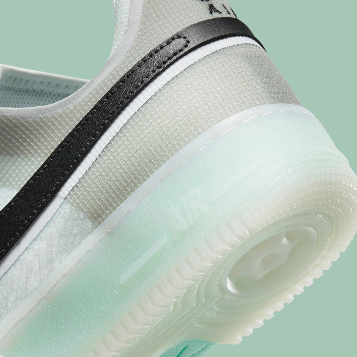 NIKE Air Force 1 REACT - Scarpe