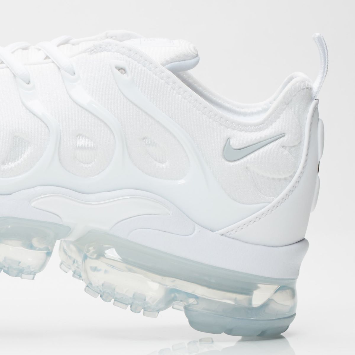 NIKE AIR VAPORMAX PLUS - Scarpe