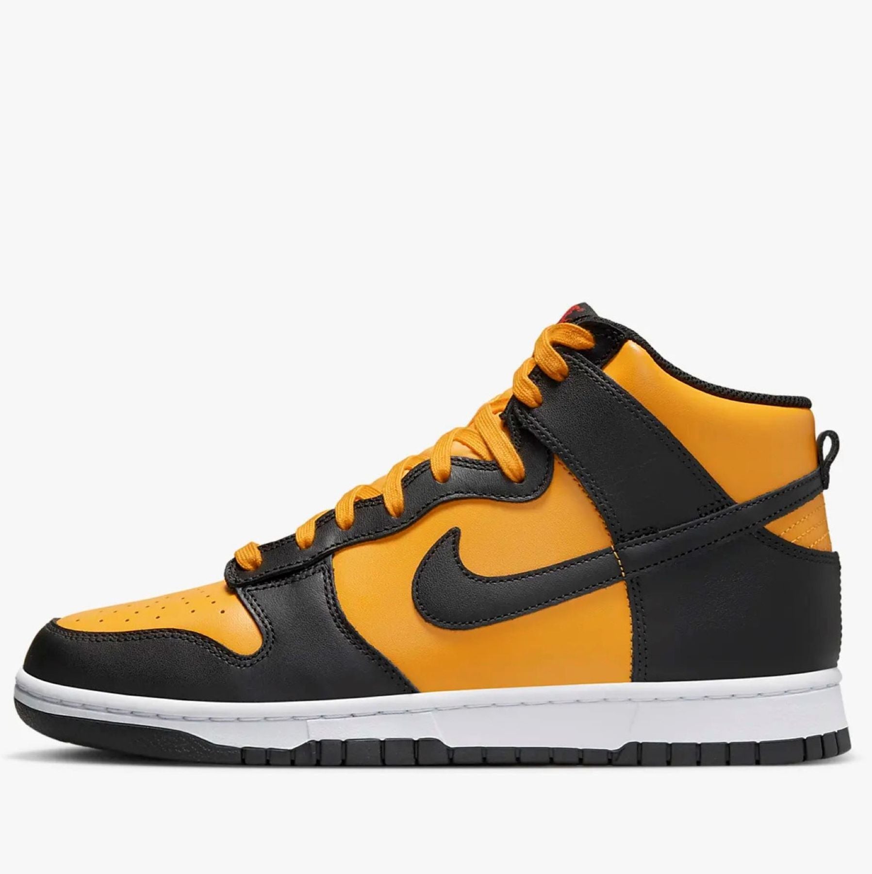 NIKE Dunk Hi Retro - Scarpe