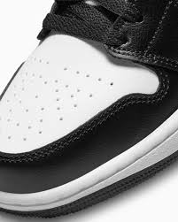 NIKE WOMANS AIR JORDAN 1 LOW - Scarpe