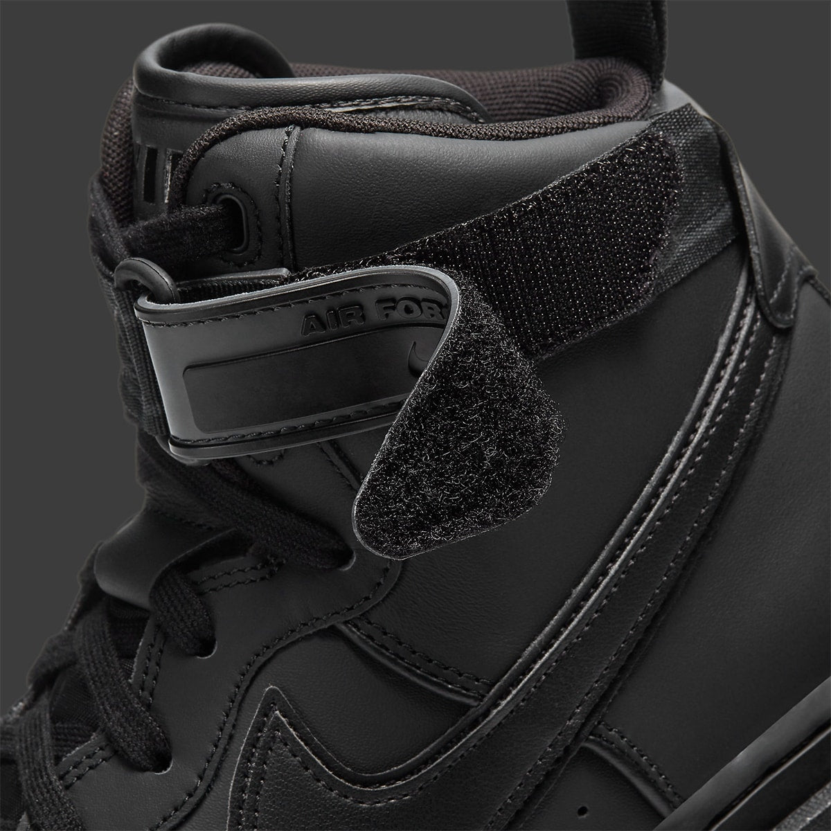 NIKE Air Force 1 BOOT - Scarpe