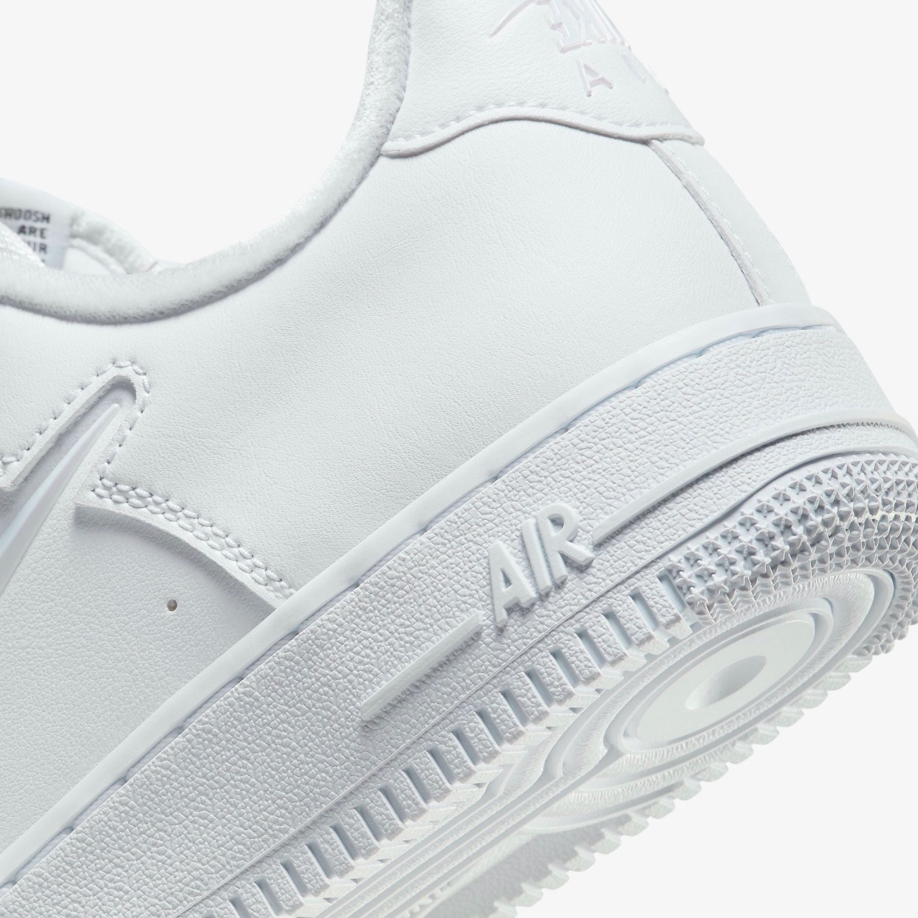 NIKE Air Force 1 Low ’07 SE Just Do It Triple White - Scarpe