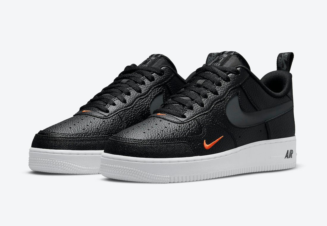 NIKE Air Force 1 LV8 - Scarpe
