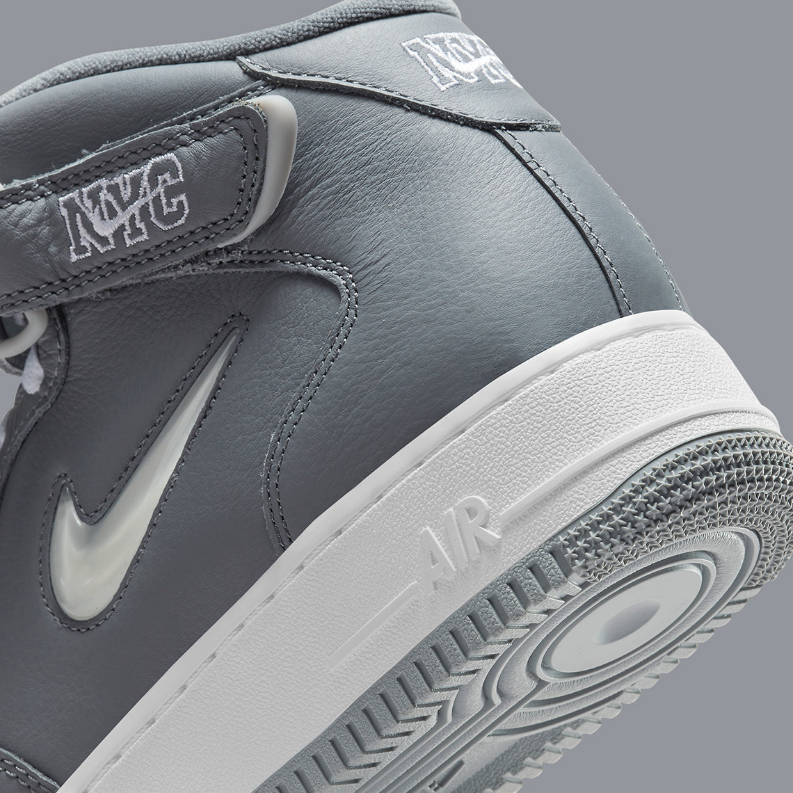 NIKE Air Force 1 Mid QS - Scarpe