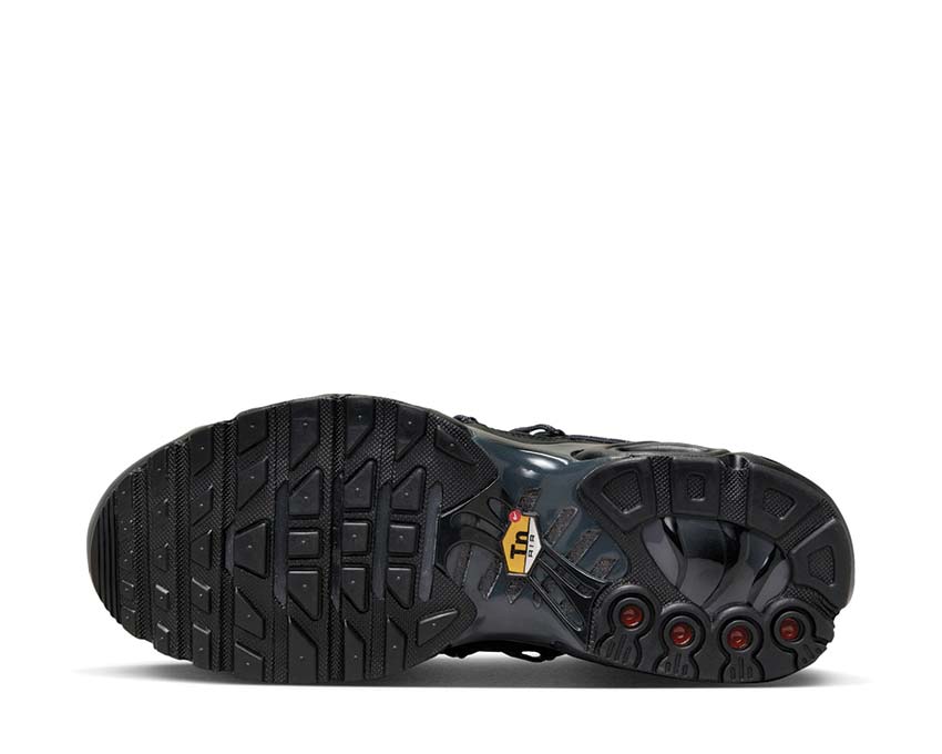 Nike Air Max Plus Utility Black Metallic Platinum W FZ2770 001 - Scarpe