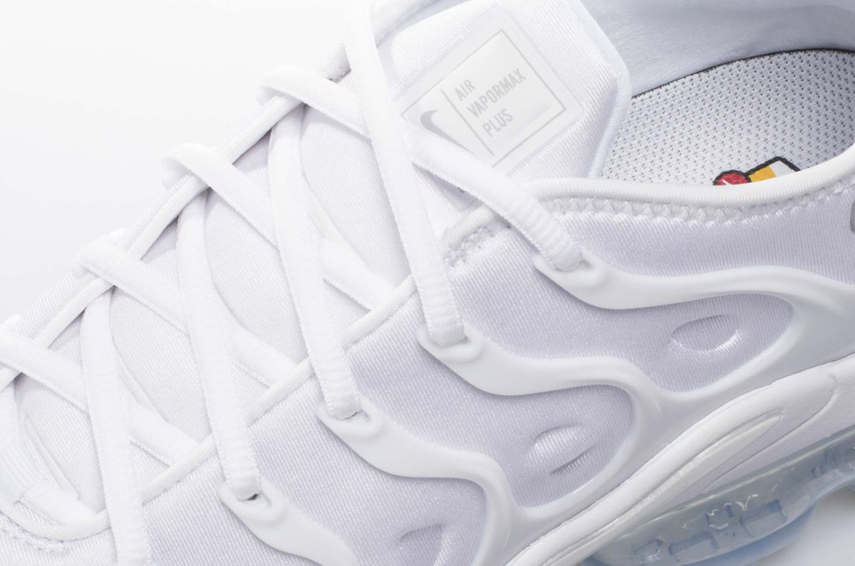 NIKE AIR VAPORMAX PLUS - Scarpe
