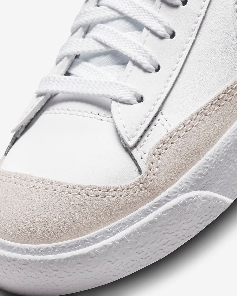 NIKE Blazer Mid 77 SE D - Scarpe