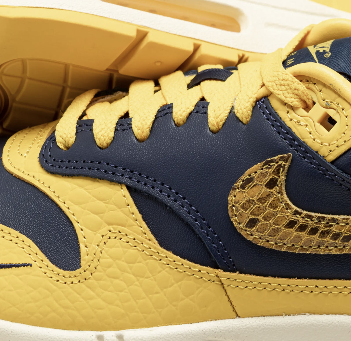 NIKE W AIR MAX 1 PRM - Scarpe