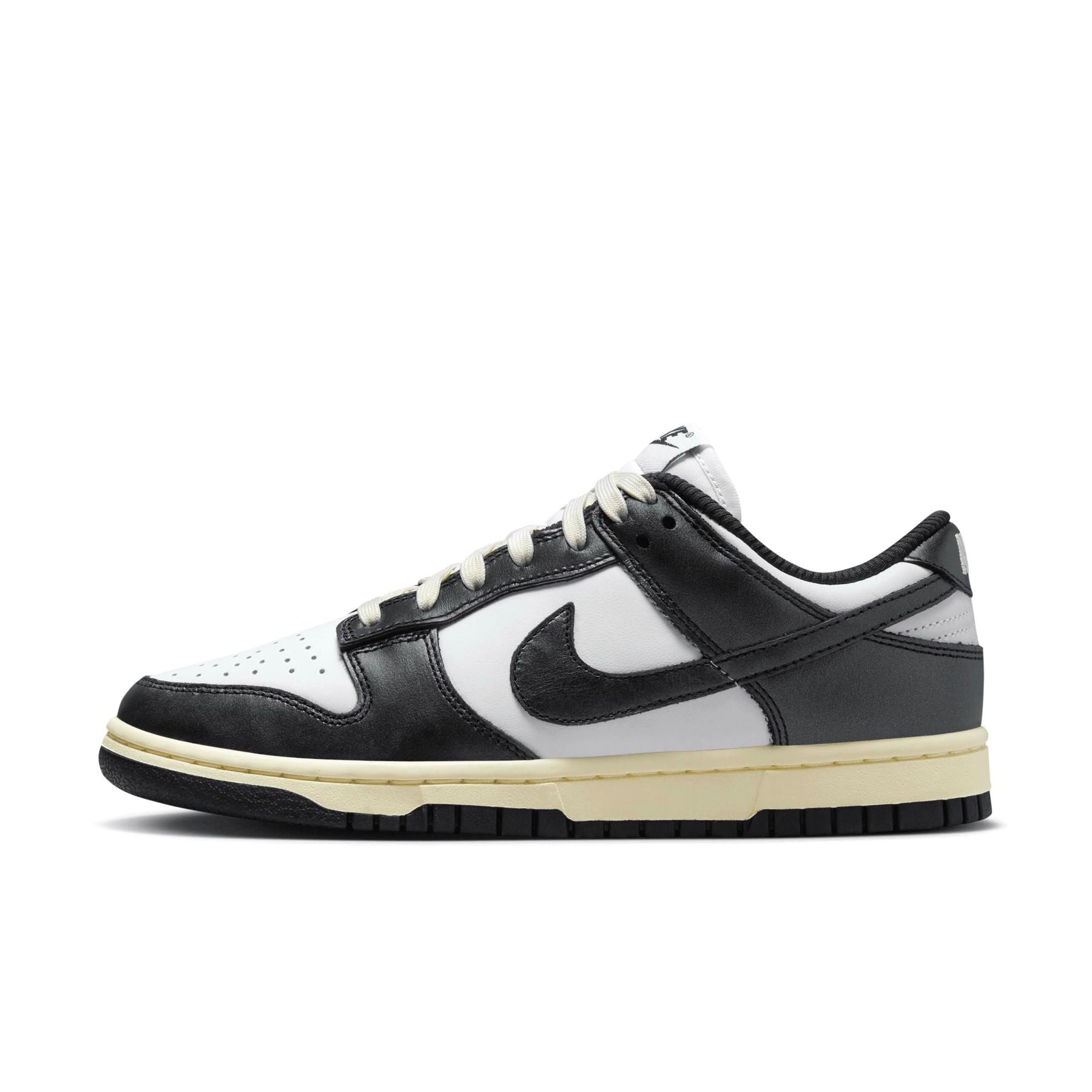 NIKE Wmns Dunk Low Vintage Panda - sneakers